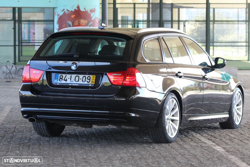 BMW 318 d Line Sport - 13