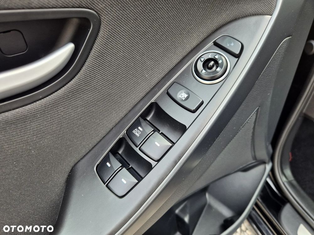 Hyundai i30 blue Kombi 1.6 GDi Passion - 25