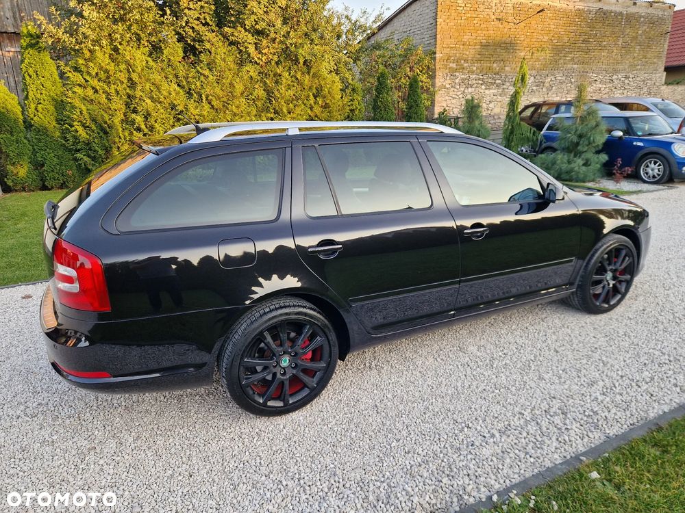 Skoda Octavia 2.0 TDI DPF DSG RS - 19