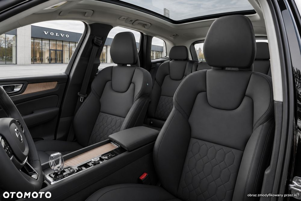 Volvo XC 60 B5 B AWD Ultra Dark - 17