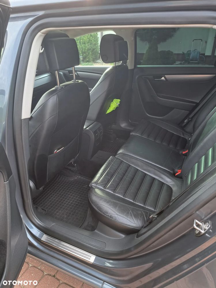 Volkswagen Passat 2.0 TDI DPF Highline - 7