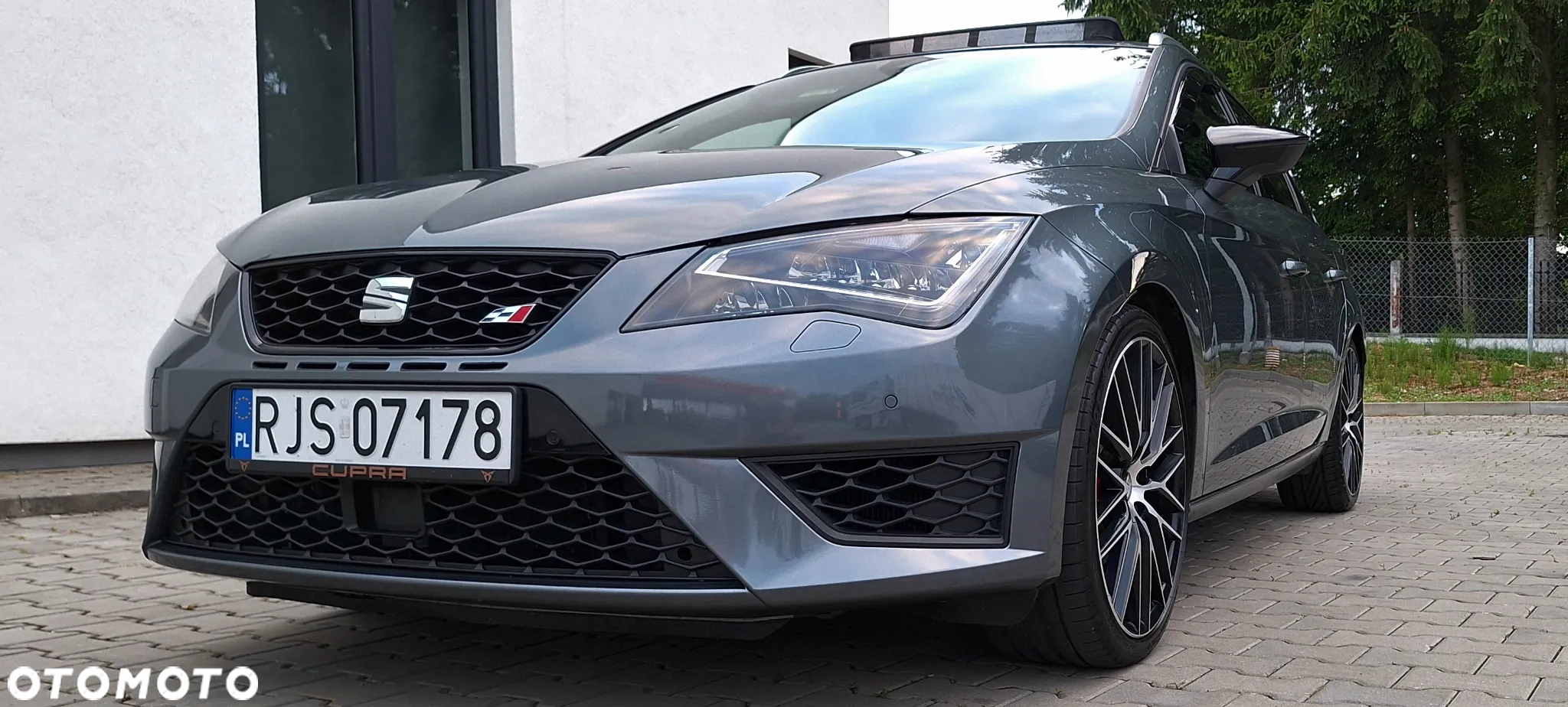 Seat Leon ST 2.0 TSI Start&Stop DSG Cupra 290 - 2