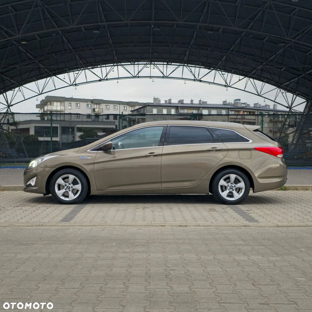 Hyundai i40 Kombi blue 1.6 Space - 19