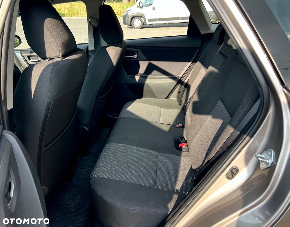 Toyota Auris 1.6 Premium Comfort - 11