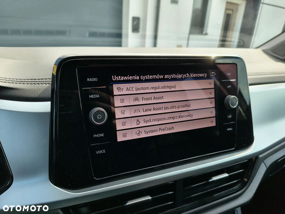 Volkswagen T-Roc ver-1-5-tsi-life - 18