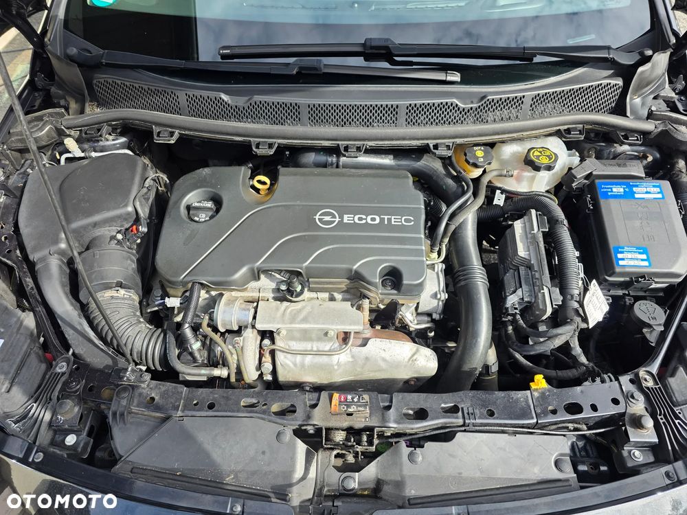 Opel Astra 1.4 Turbo Innovation - 28