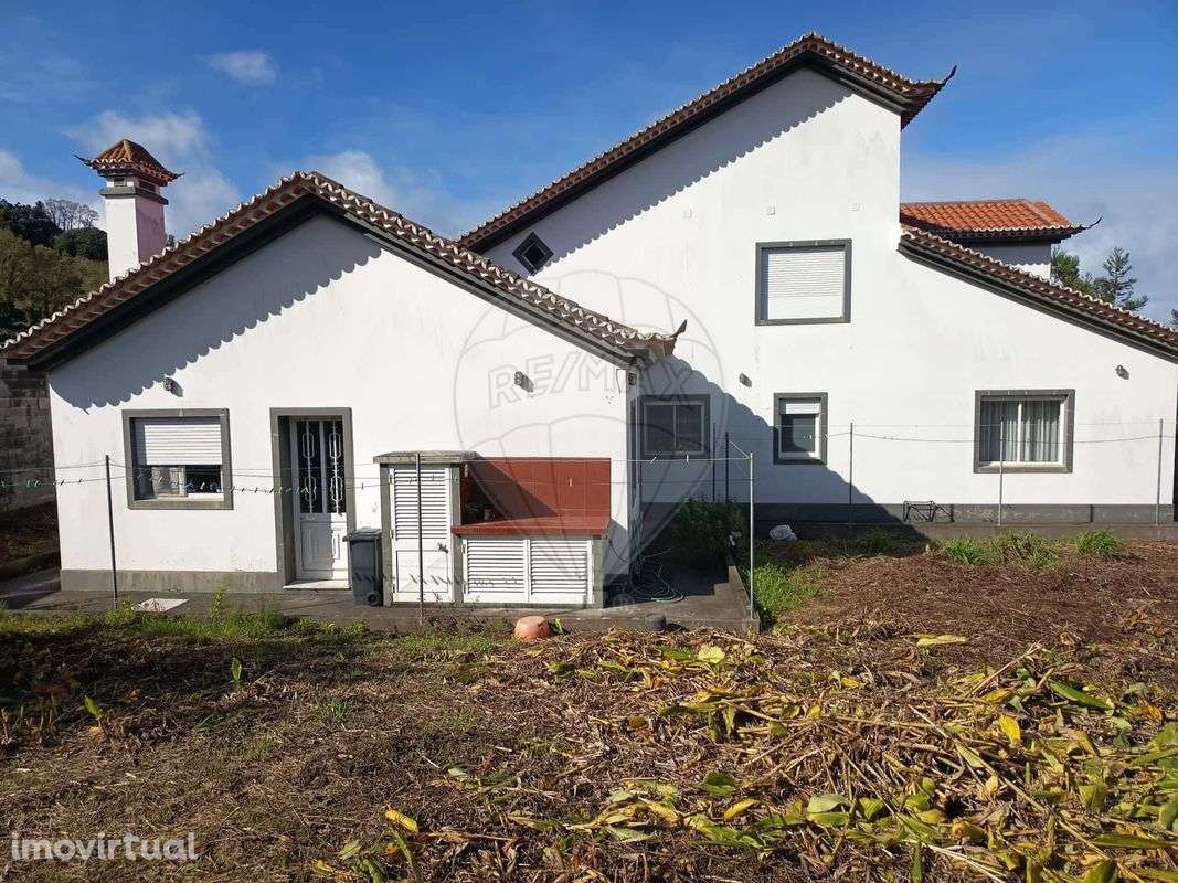 Moradia T6 para venda - Grande imagem: 2/14