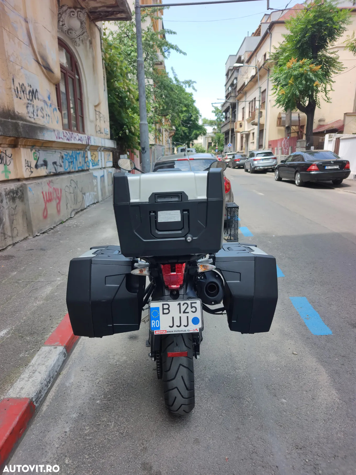 Triumph Tiger 800 XRx - 7