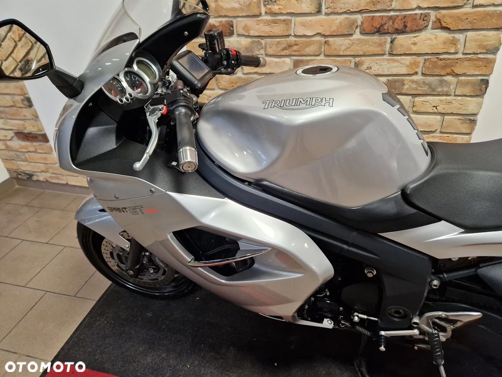 Triumph Sprint - 35