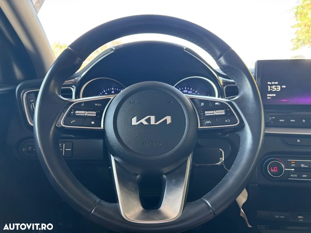 Kia Ceed - 13