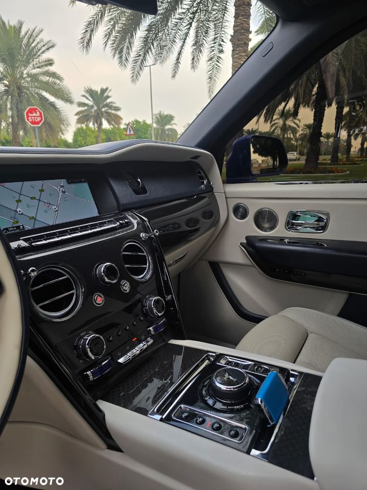 Rolls-Royce Cullinan - 25