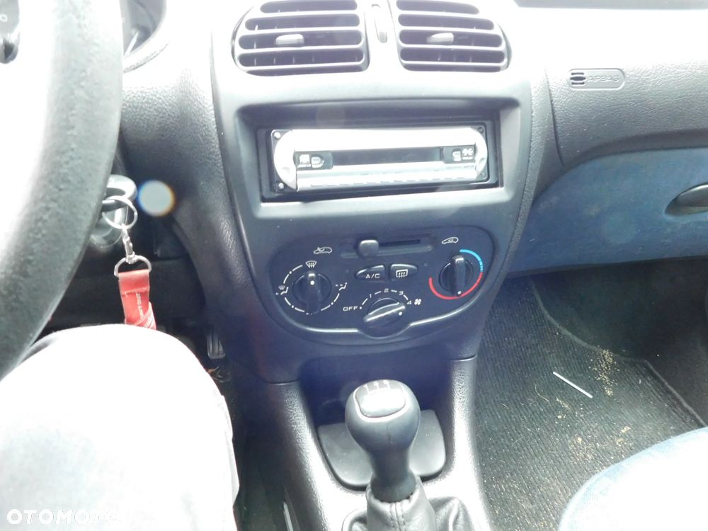 Peugeot 206 - 14