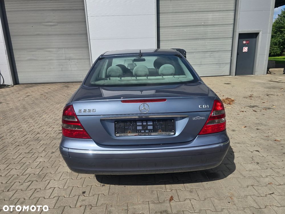 Mercedes-Benz Klasa E 220 CDI Elegance DPF - 6