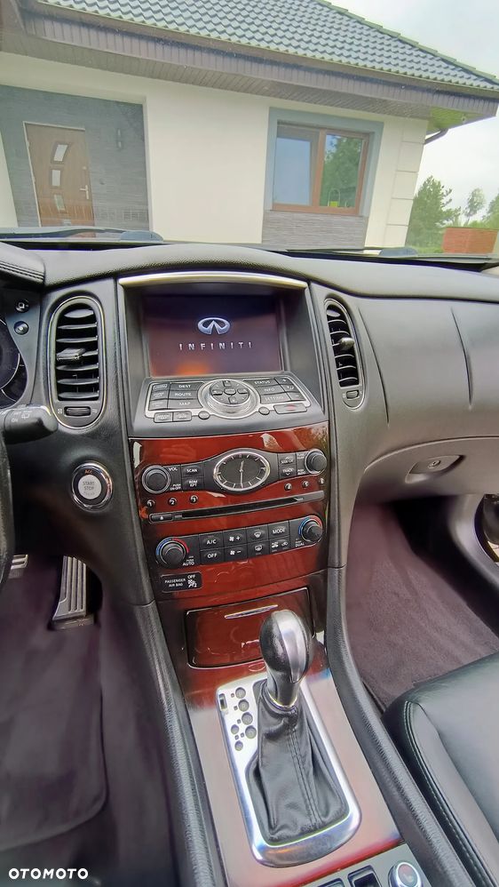 Infiniti Q50 - 17