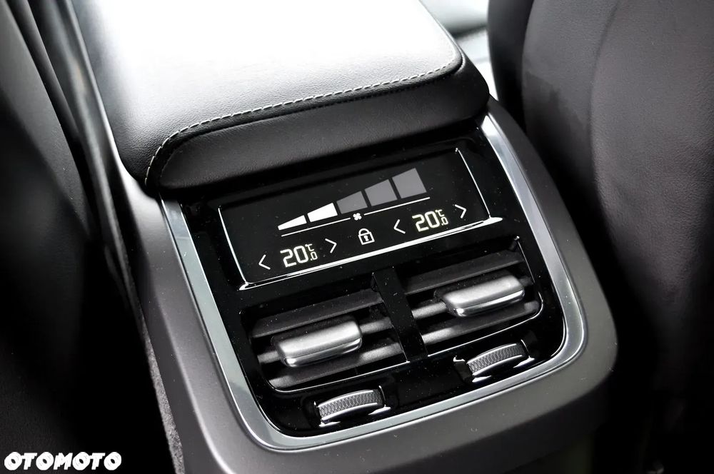 Volvo XC 60 B4 B Geartronic RDesign - 31