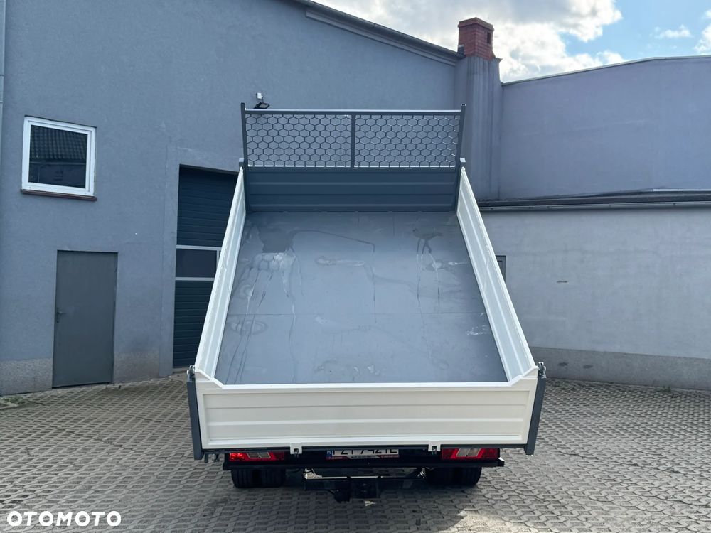 Ford Transit - 13