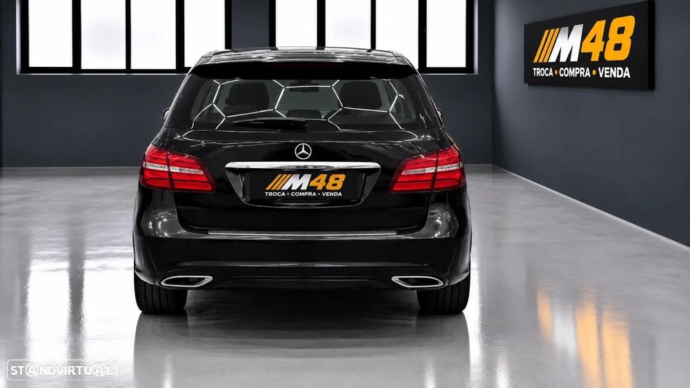 Mercedes-Benz B 180 2016 photo 4