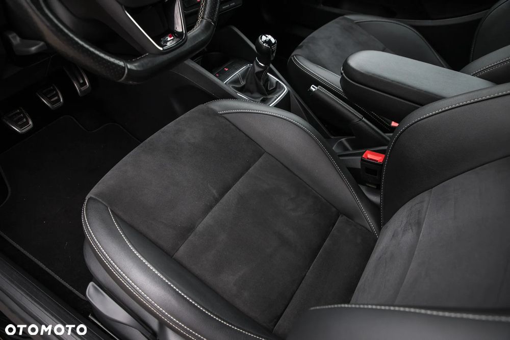 Seat Ibiza SC 1.8 TSI Cupra S&S - 21