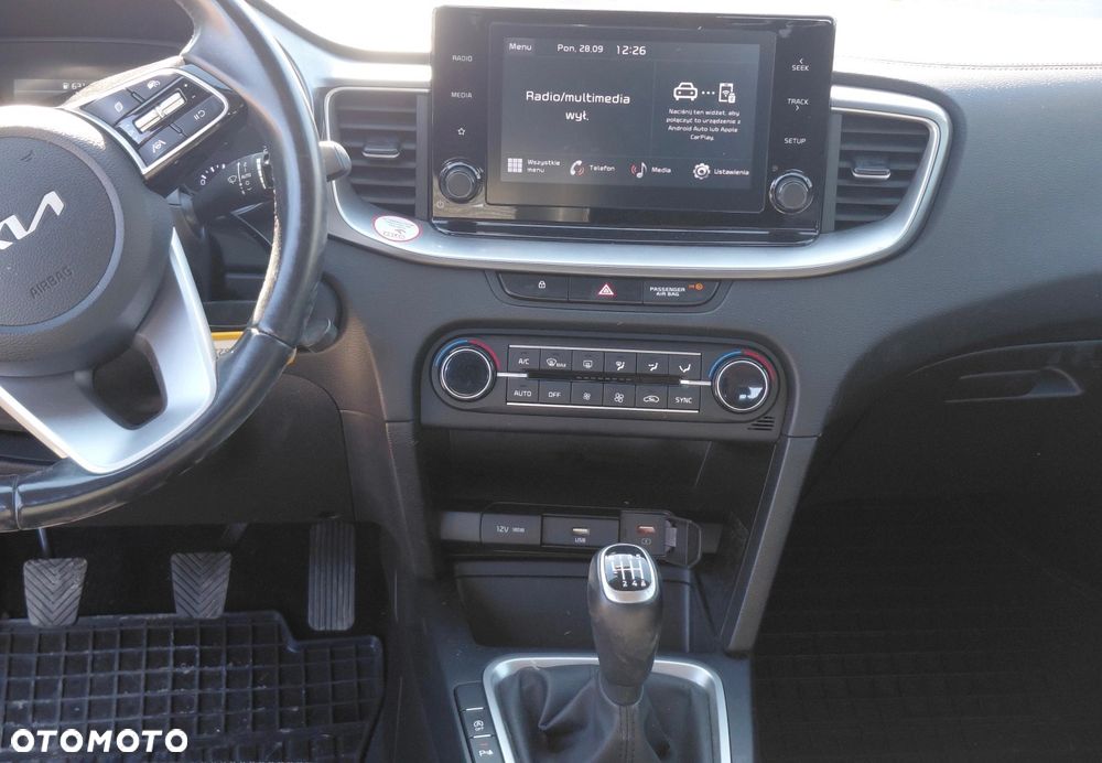 Kia Ceed - 17