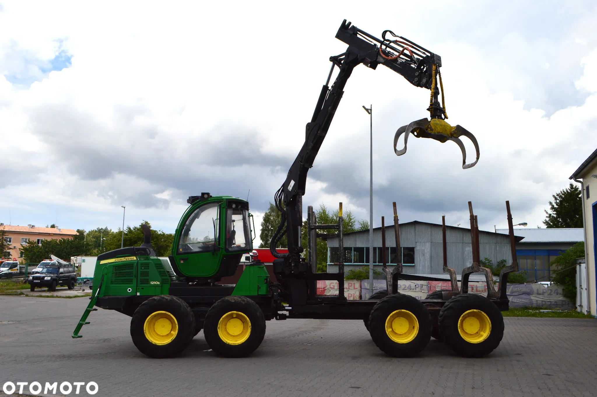 John Deere 1210E - 15