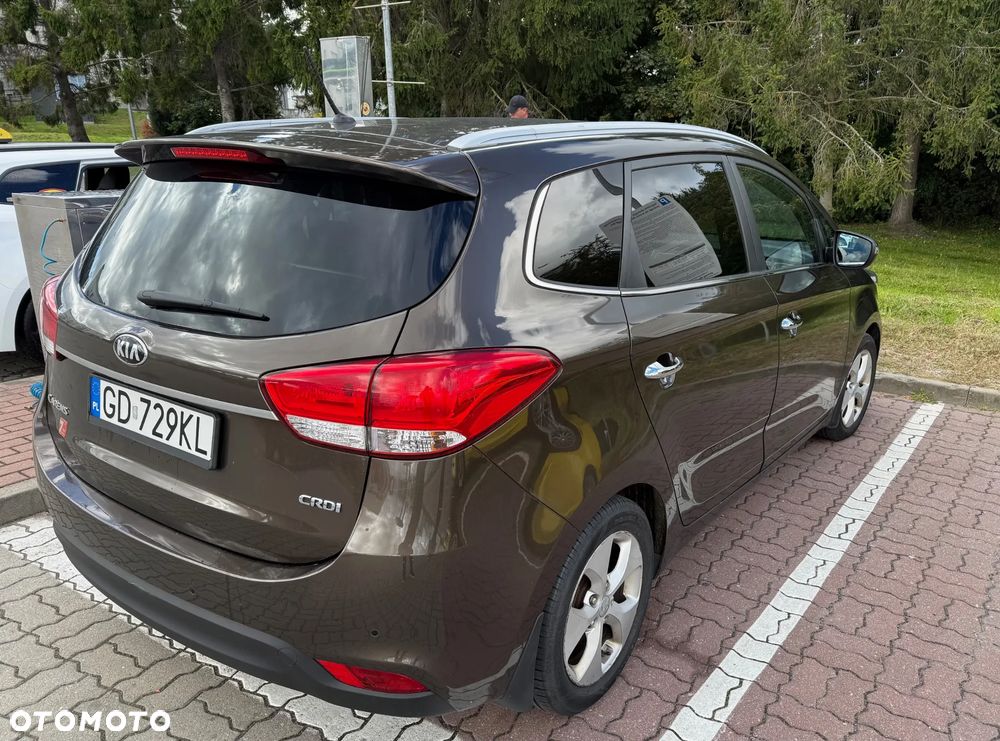 Kia Carens 1.7 CRDi L 7os - 5
