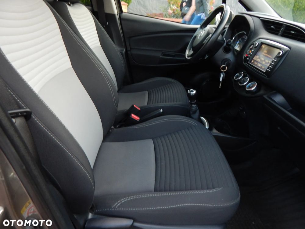 Toyota Yaris 1.5 Selection - 23
