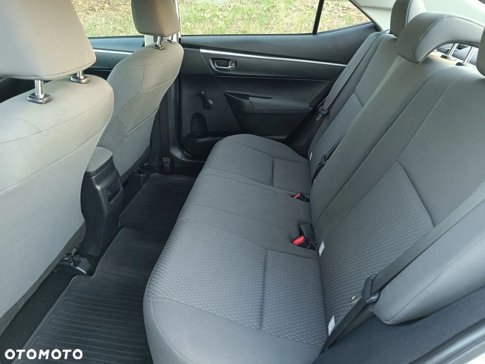 Toyota Corolla 1.4 D-4D Comfort - 32