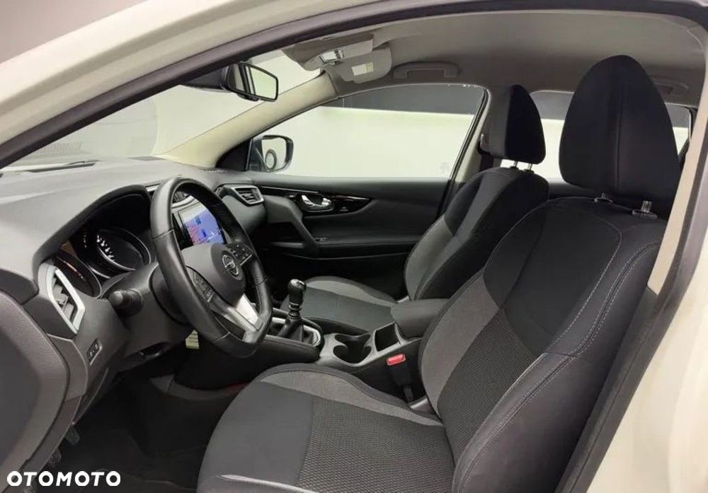 Nissan Qashqai 1.2 DIG-T Visia EU6 - 23