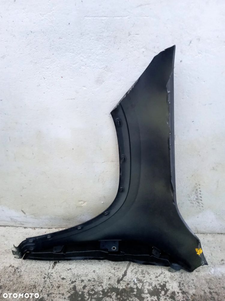 MERCEDES GLA H247 - BŁOTNIK PRZEDNI PRZÓD - 2