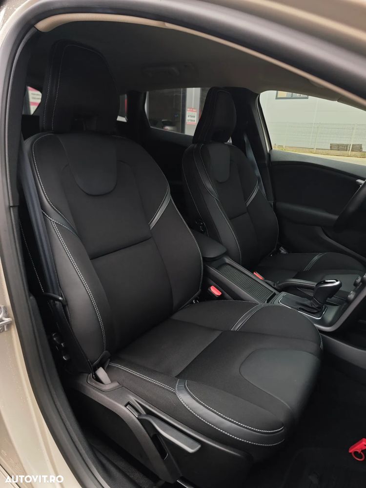 Volvo V40 D2 Geartronic Linje Svart - 15