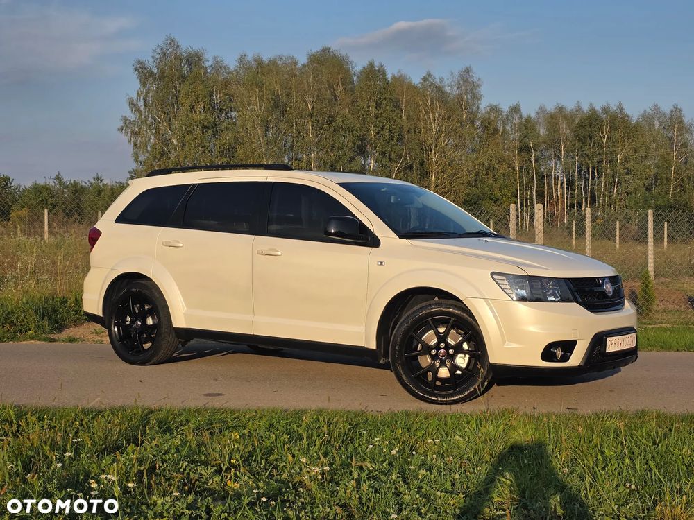 Fiat Freemont 2.0 Multijet Black Code AWD - 3