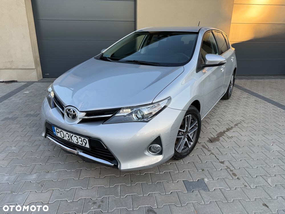 Toyota Auris 1.6 Premium Comfort - 31