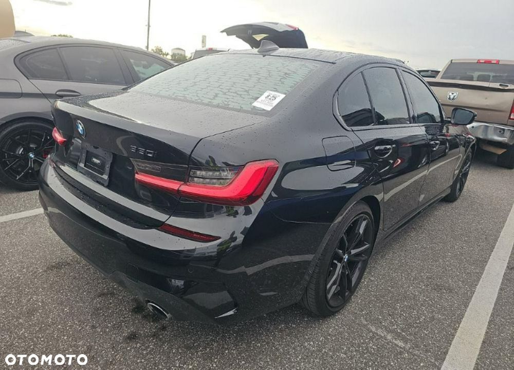 BMW Seria 3 330i xDrive M Sport - 4