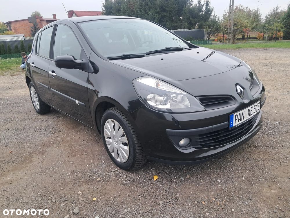 Renault Clio - 23