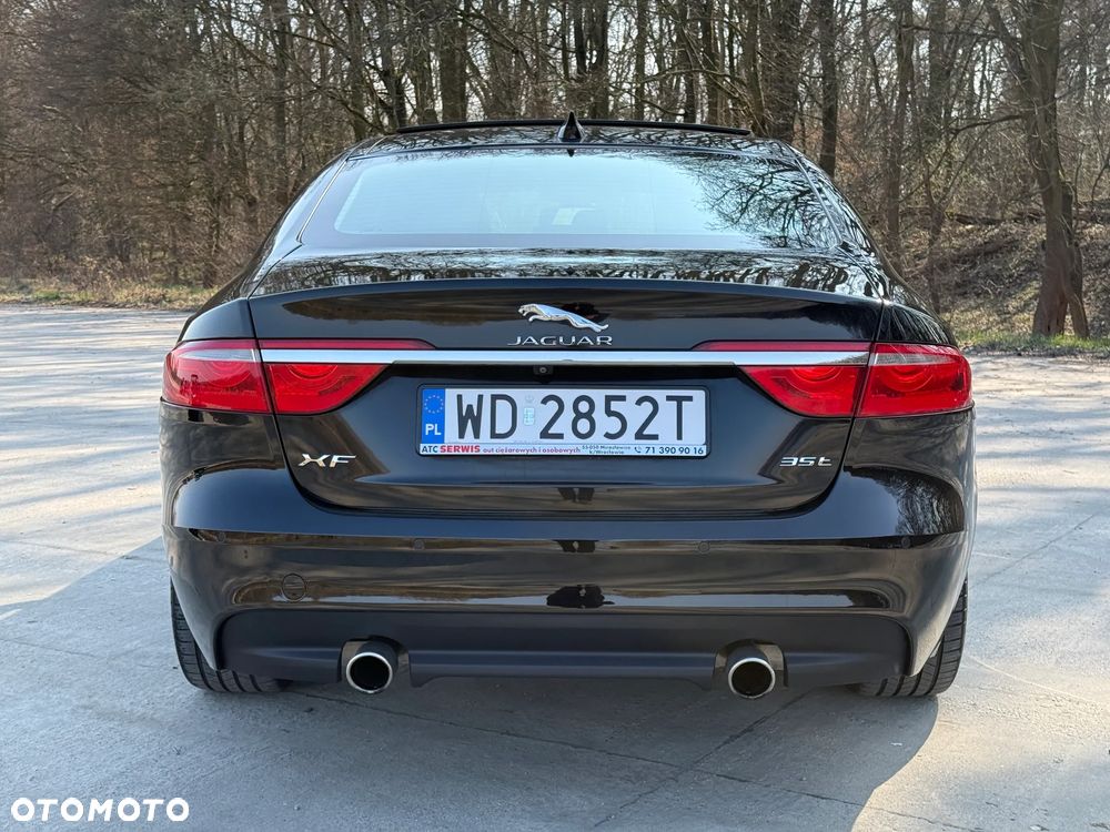 Jaguar XF 35t Portfolio - 7