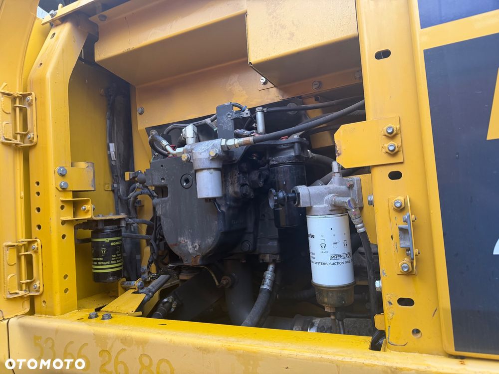 Komatsu PC228US-10 - 19