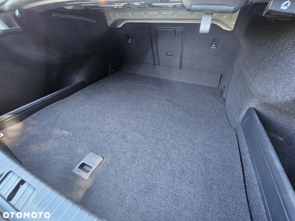 Volkswagen Passat 2.0 TDI BMT Comfortline - 31