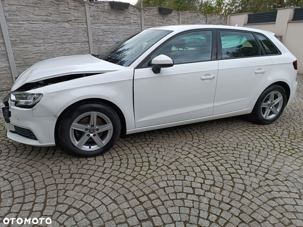 Audi A3 Sportback 2.0 TDI - 5