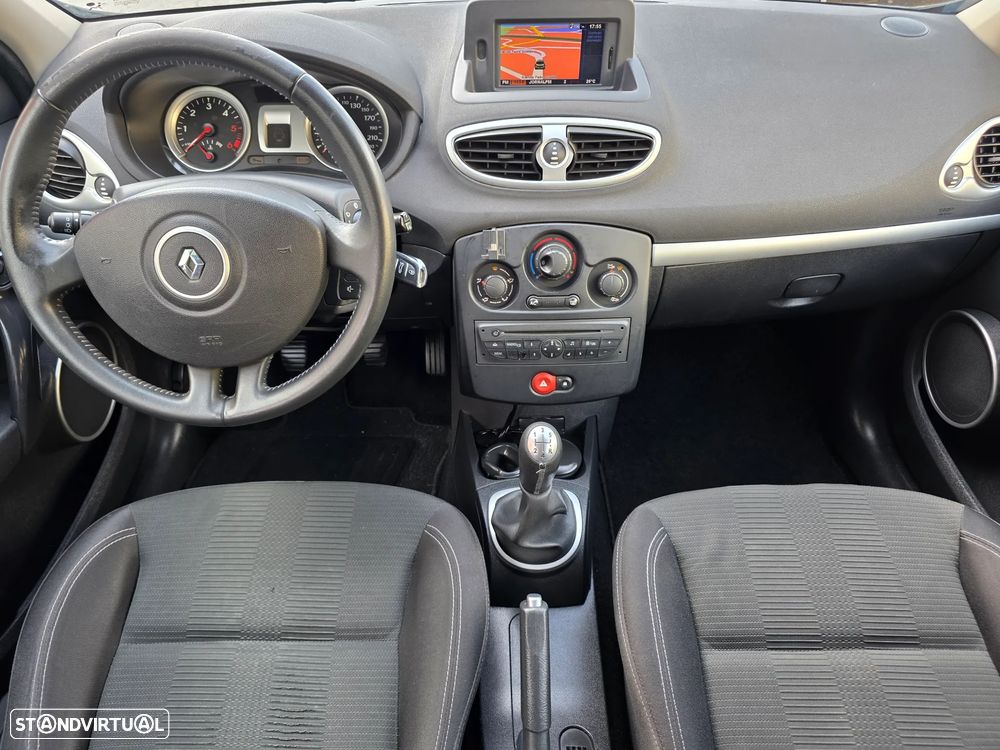 Renault Clio 1.5 dCi Dynamique S - 4