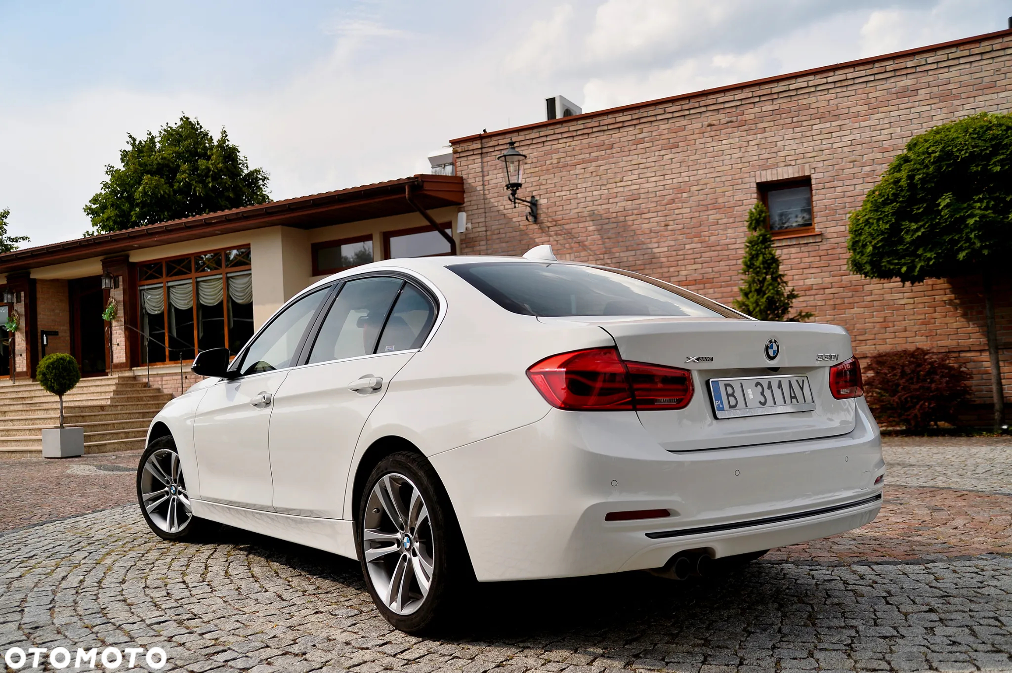 BMW Seria 3 330i xDrive Sport Line - 5
