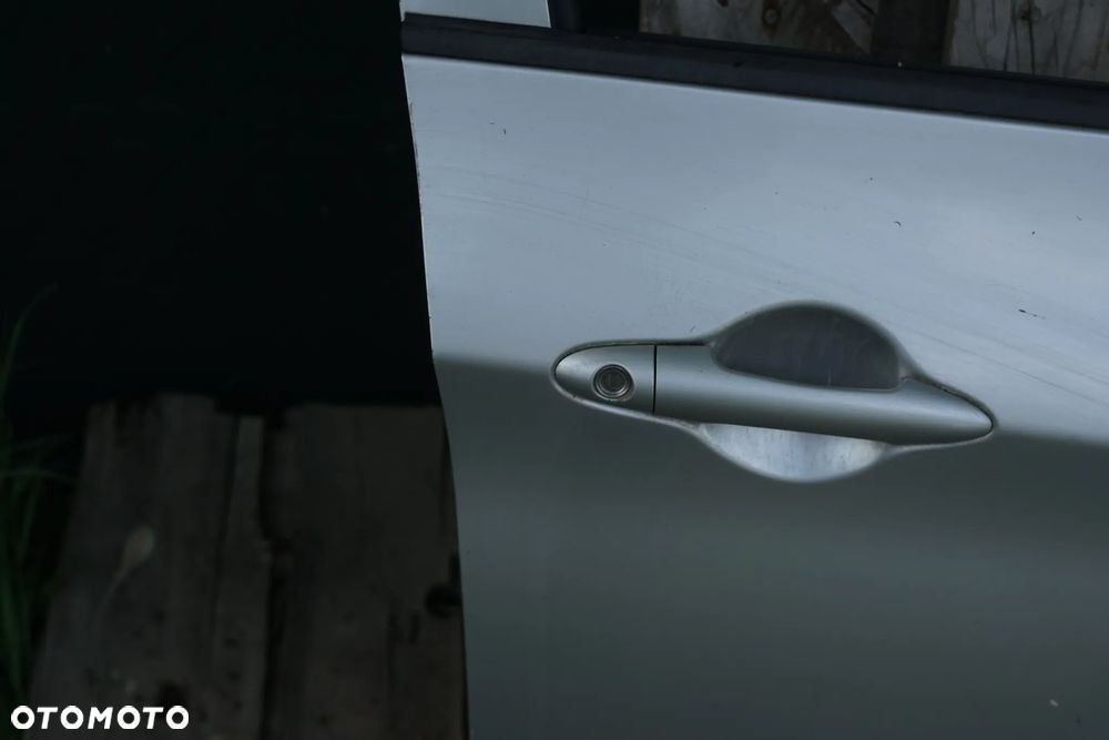 Drzwi przód przednie prawe Kia Picanto II 5d 3D - 3