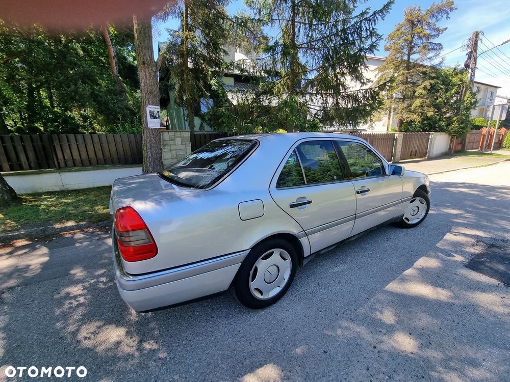 Mercedes-Benz Klasa C 250 D Elegance - 5