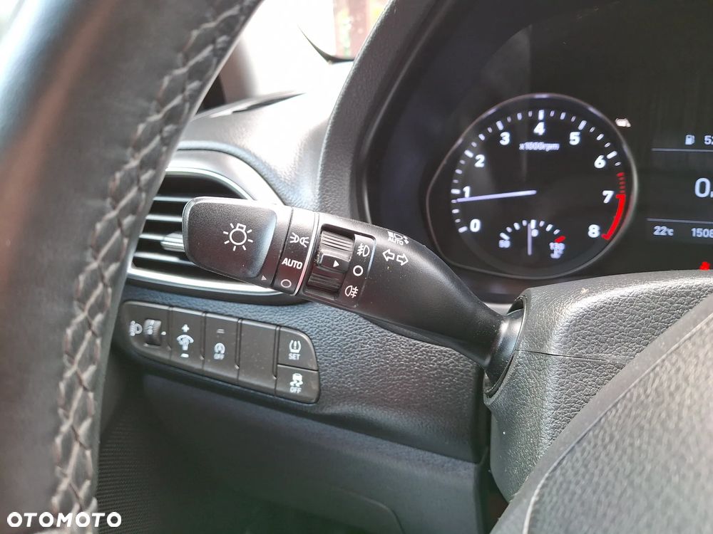 Hyundai i30 1.5 DPI Classic + - 28