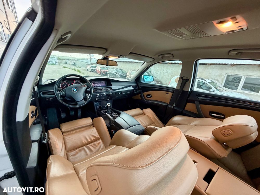 BMW Seria 5 520d Edition Exclusive - 12
