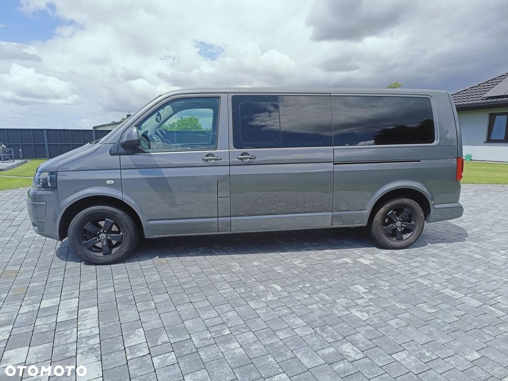 Volkswagen Caravelle - 9