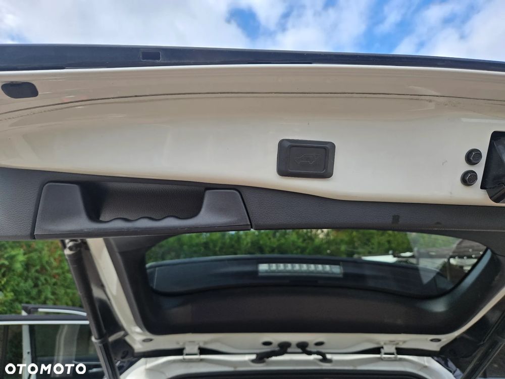 Toyota RAV4 2.5 Hybrid Selection 4x4 - 32