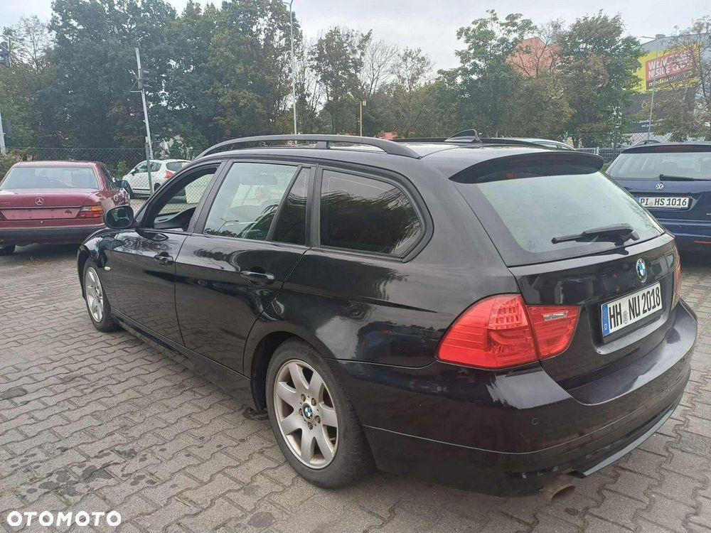 BMW Seria 3 318i Touring Edition Lifestyle - 16