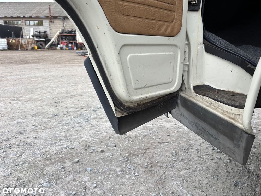 Volkswagen Transporter - 11