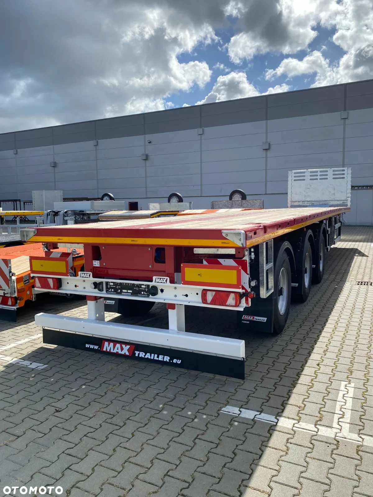 MAX Trailer MAX Trailer 3 osiowa platforma 2 x tele, hydrauliczny skręt osi - 4