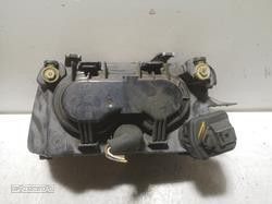 FAROL DIREITO AUDI A3 1950 - 2